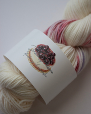 Petite Pâtisserie – blueberry cheesecake 〈sock yarn〉