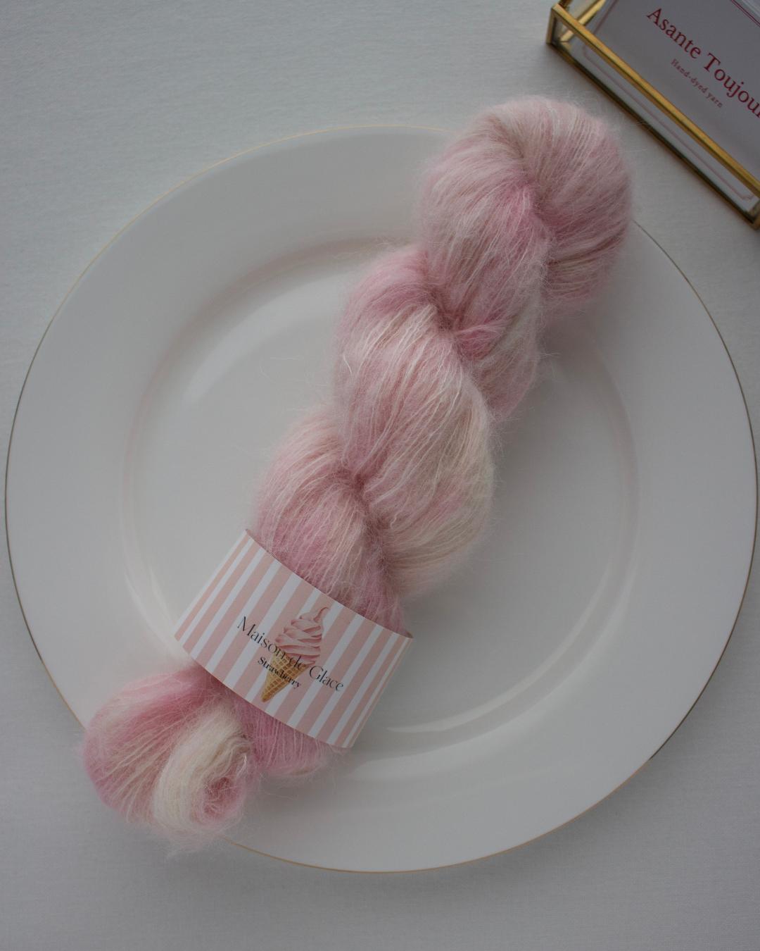 Soft Cream – Strawberry 〈suri silk〉