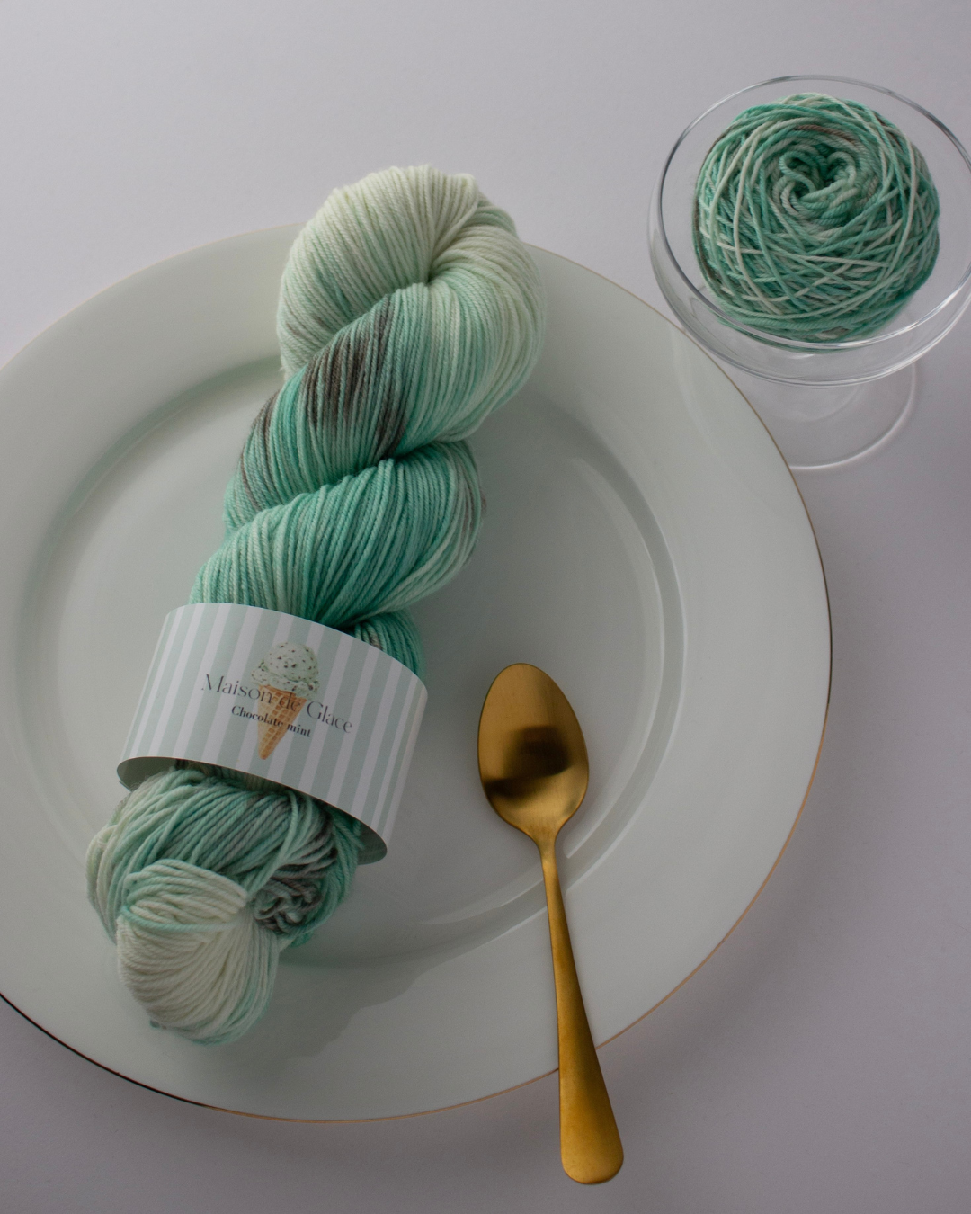 Maison de Glace - Chocolate mint 〈sock yarn〉