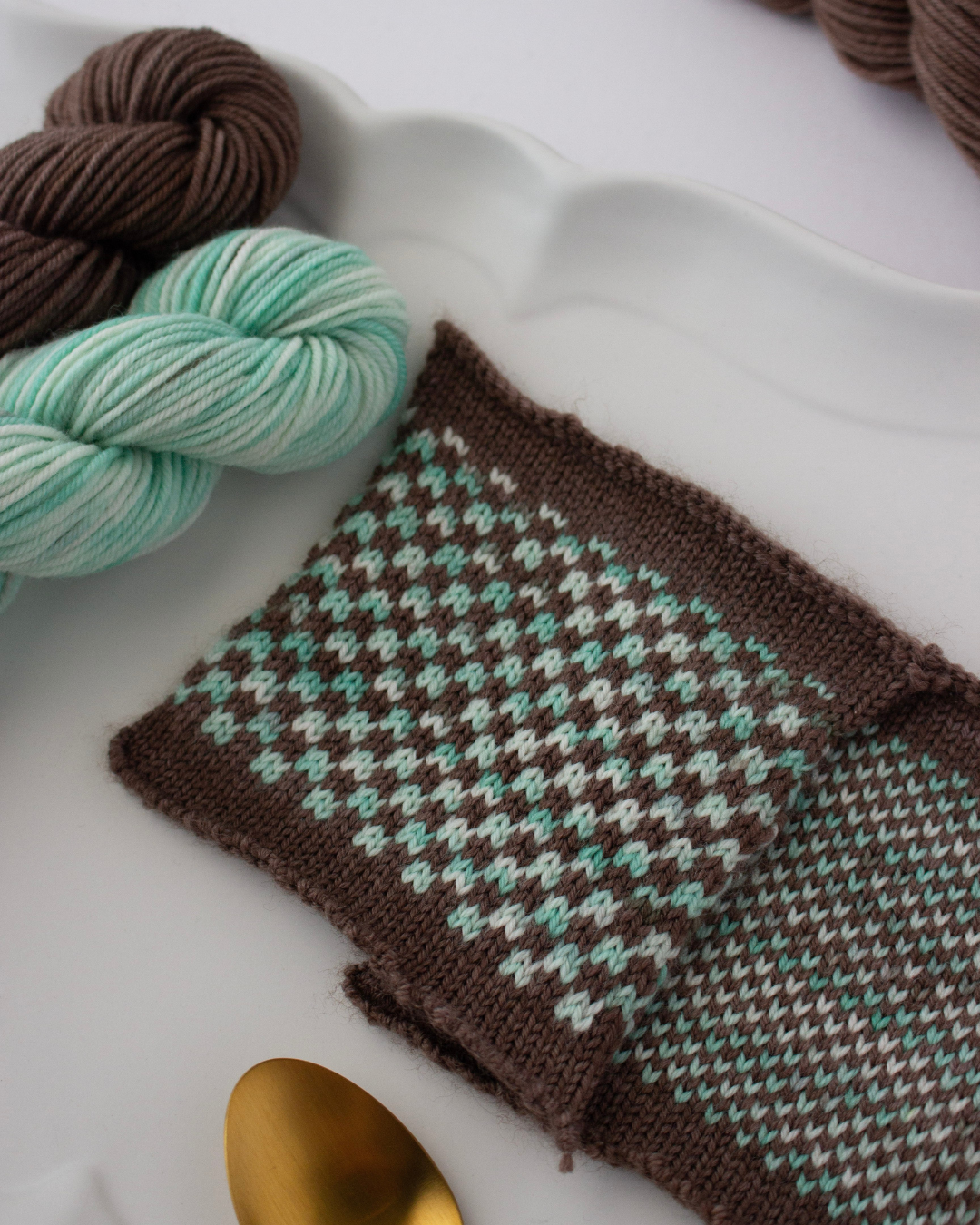 Maison de Glace - Chocolate mint 〈sock yarn〉
