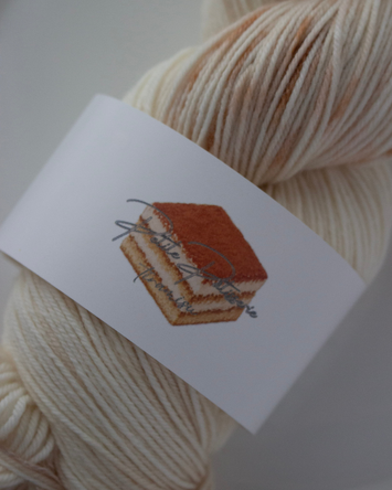 Petite Pâtisserie – tiramisu 〈sock yarn〉