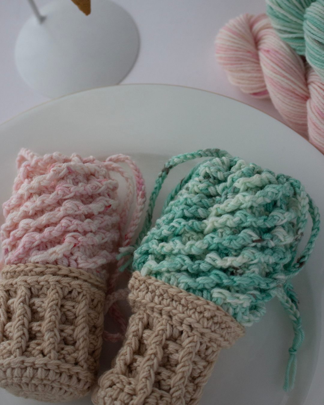 Maison de Glace - Chocolate mint 〈sock yarn〉