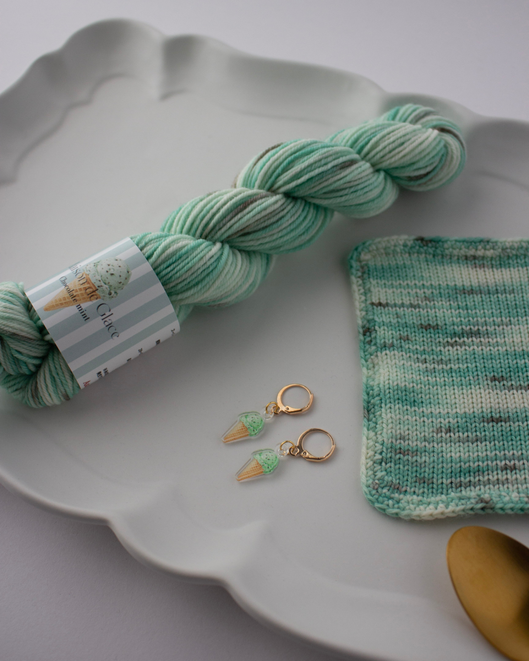 Maison de Glace - Chocolate mint 〈sock yarn〉