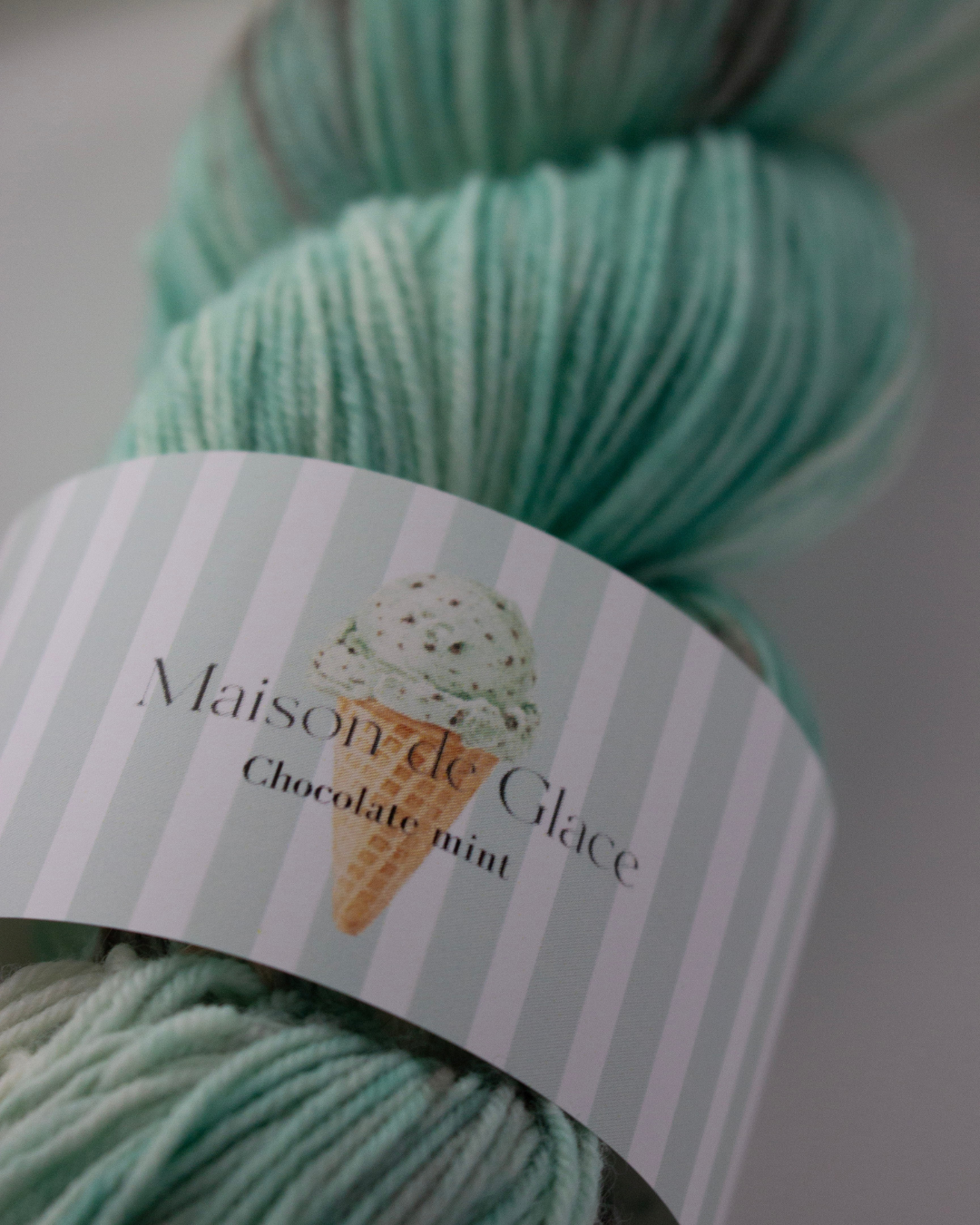 Maison de Glace - Chocolate mint 〈sock yarn〉